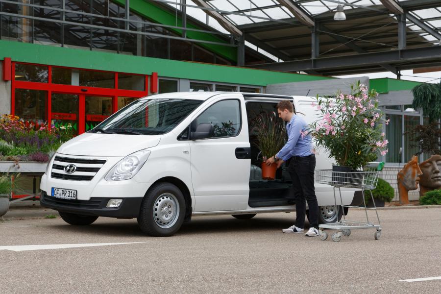  Hyundai H-1 Van (TQ) 2016 года  (фото 9 из 26)